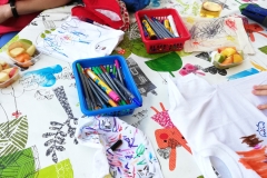 kinder-bemalen-t-shirts_Fledermausfest-Zitadelle-Spandau_2018_16